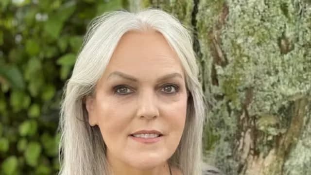 ELIN BRIMHEIM HEINESEN — fortæller om og fortolker Jens Pauli Heinesen