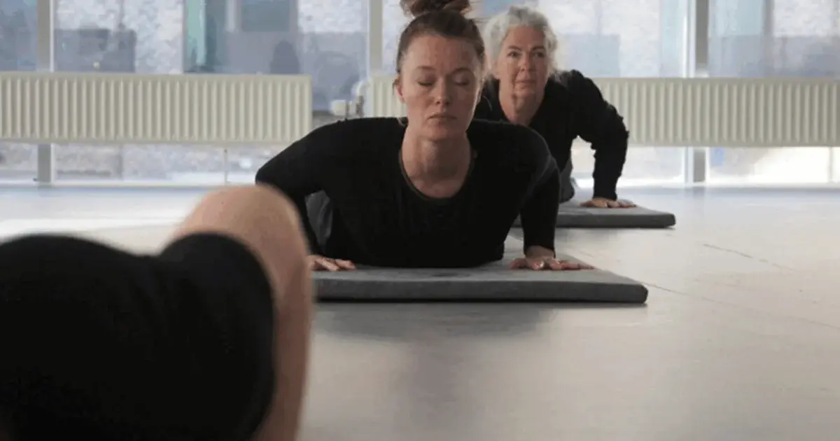 Blid yoga onsdag aften på Amager