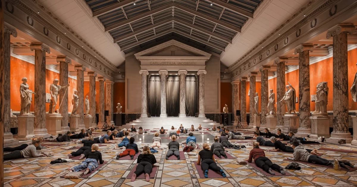 Yoga på Glyptoteket